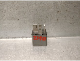 Replacement relay for Mitsubishi ASX (GA0W) 1.8 DI-D CAT OEM IAM reference MR400709 MR400709 