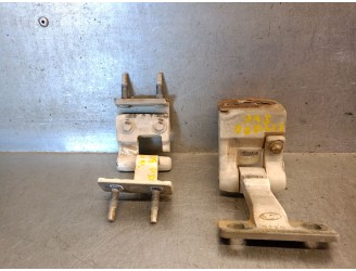 Recambio de bisagra puerta trasera derecha para ford fiesta berl./courier 1.8 diesel referencia OEM IAM 92FBV42900AE 1019621 