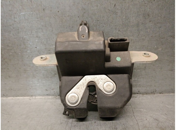 Recambio de cerradura maletero / porton para opel meriva b 1.3 16v cdti referencia OEM IAM 13317445 133666 