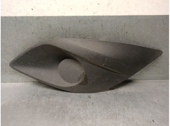 Replacement front moldings for Opel Meriva B 1.3 16V CDTi OEM IAM reference 13267748 1400818 