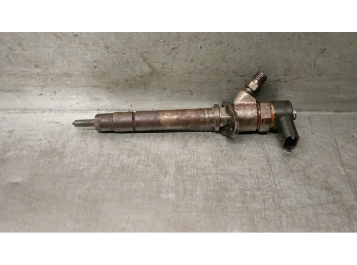 Recambio de inyector para volvo s60 berlina d5 referencia OEM IAM 8658351  0445110078 BOSCH