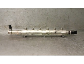 Recambio de rampa inyectora para volvo s60 berlina d5 referencia OEM IAM 8658252 8658252 0445215010 BOSCH