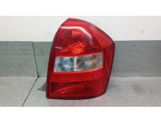 Recambio de piloto trasero derecho para kia cerato 2.0 turbodiesel cat referencia OEM IAM 924022F210 924022F210 