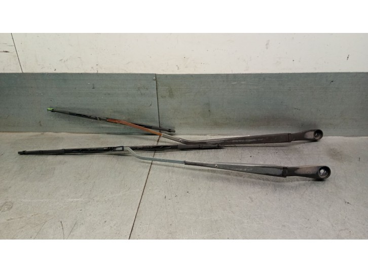 Recambio de brazo limpia delantero derecho para kia cerato 2.0 turbodiesel cat referencia OEM IAM 983202F000 983202F000 