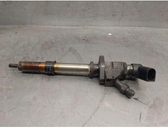 Recambio de inyector para volvo s40 berlina 2.0 diesel cat referencia OEM IAM 9657144580  SIEMENS