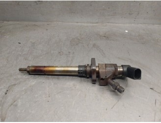 Recambio de inyector para volvo s40 berlina 2.0 diesel cat referencia OEM IAM 9657144580  SIEMENS