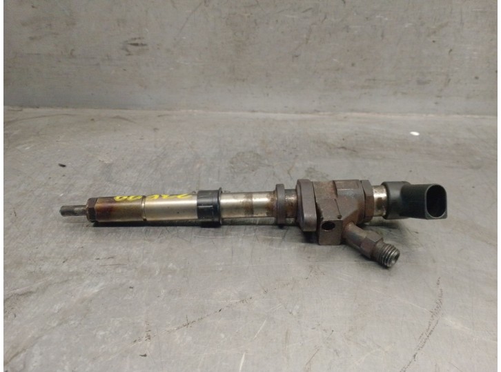 Recambio de inyector para volvo s40 berlina 2.0 diesel cat referencia OEM IAM 9657144580  SIEMENS