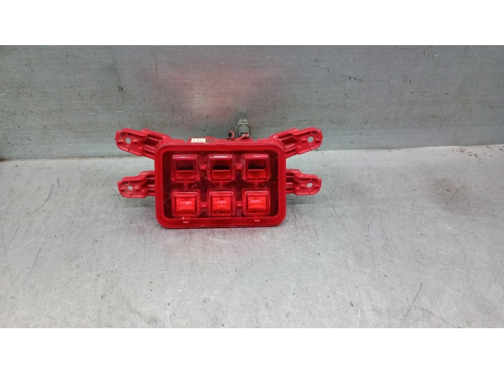 Recambio de piloto central de freno para hyundai kona furgoneta/suv (os, ose, osi) ev referencia OEM IAM 92407BF100 