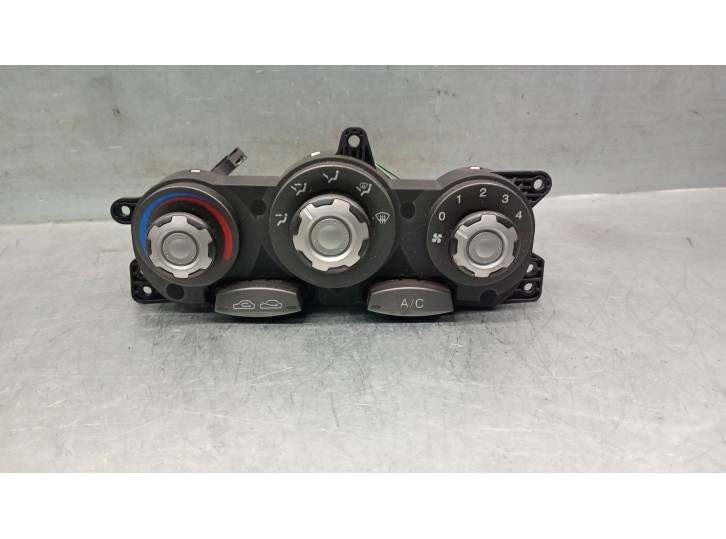 Replacement heater / air conditioning control for hyundai coupe (rd) 1.6 16v cat OEM IAM reference 9725027005 9725027005 