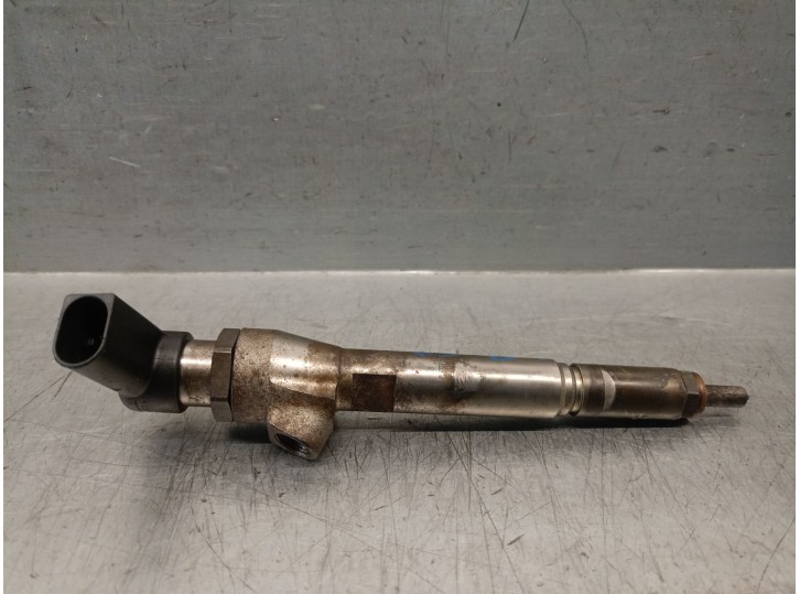 Recambio de inyector para renault scenic ii dci diesel referencia OEM IAM 8200842205 SIEMENS 