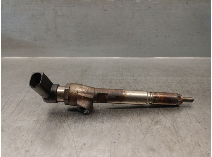 Recambio de inyector para renault scenic ii dci diesel referencia OEM IAM 8200842205 SIEMENS 