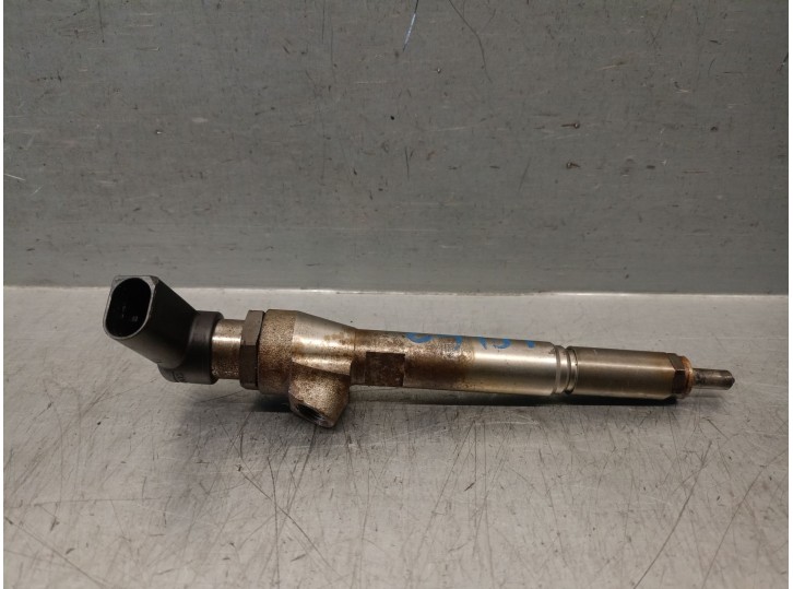 Recambio de inyector para renault scenic ii dci diesel referencia OEM IAM 8200842205  SIEMENS