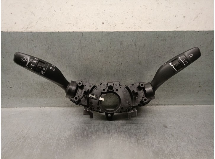 Recambio de mando luces para hyundai ioniq (ae) 1.6 gdi hybrid referencia OEM IAM 93404G2802 93404G2802 
