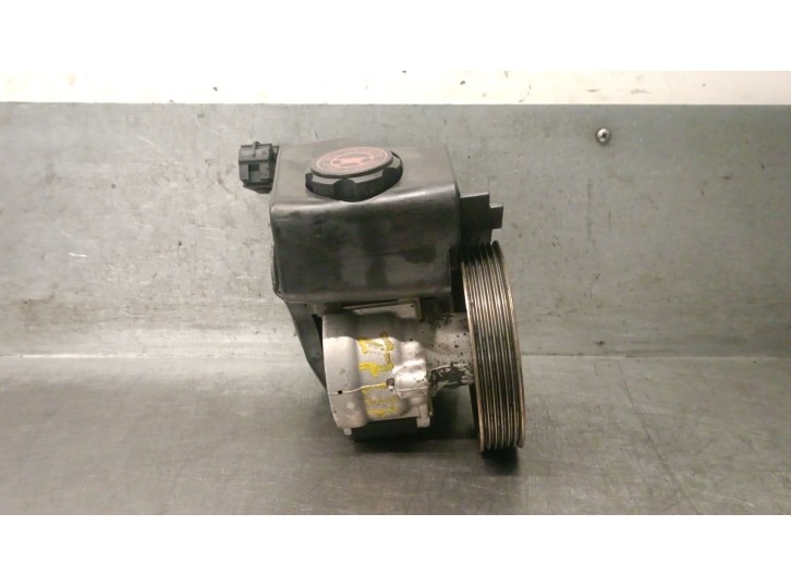 Recambio de bomba servodireccion para peugeot 206 berlina 1.4 hdi referencia OEM IAM 9639726780 4007LK 