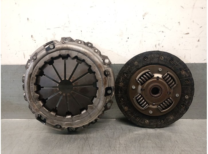 Recambio de kit embrague para peugeot 207/207+ (wa_, wc_) 1.4 16v referencia OEM IAM 2004CG 2004CG 3082634089 SACHS