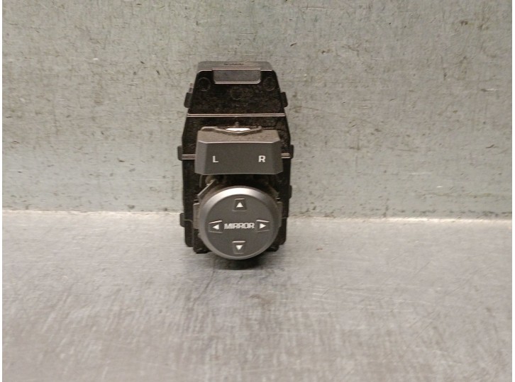 Recambio de mando retrovisor para hyundai ioniq (ae) 1.6 gdi hybrid referencia OEM IAM 93530G2010 93530G2010 