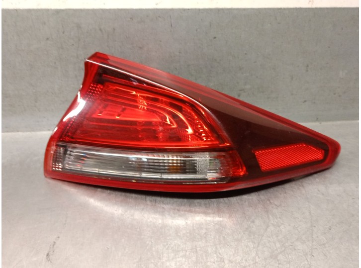 Recambio de piloto trasero derecho para hyundai ioniq (ae) 1.6 gdi hybrid referencia OEM IAM 92402G2000 92402G2000 