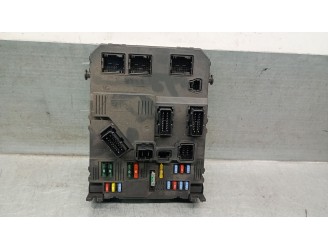 Recambio de caja reles / fusibles para citroën berlingo 1.6 16v hdi referencia OEM IAM 9657999680  