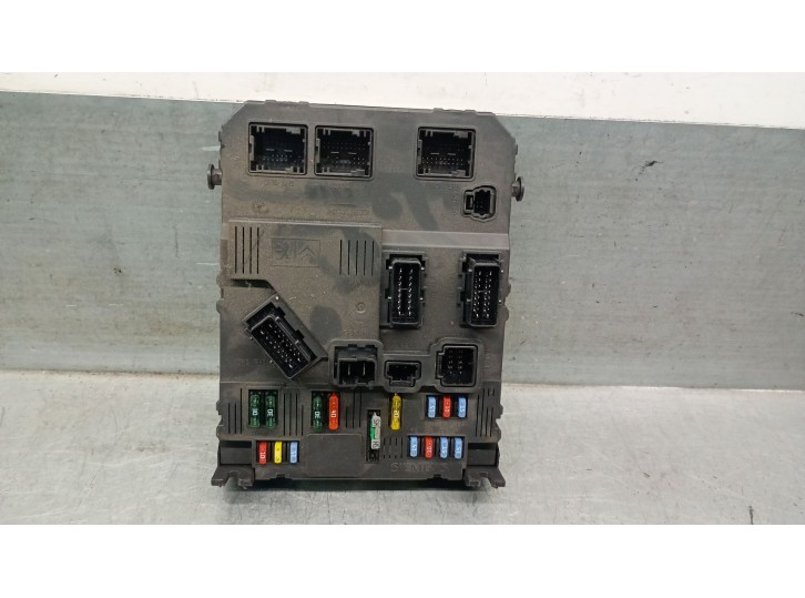 Recambio de caja reles / fusibles para citroën berlingo 1.6 16v hdi referencia OEM IAM 9657999680  