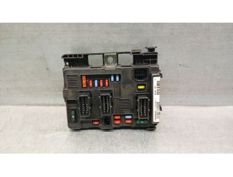 Recambio de caja reles / fusibles para citroën berlingo 1.6 16v hdi referencia OEM IAM 9650618580 U118470002 SIEMENS 