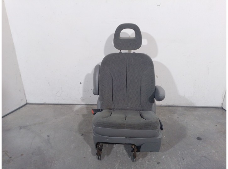Recambio de asientos trasero izquierdo para chrysler voyager (rg) crd cat referencia OEM IAM 1AT891D5AA 1AT891D5AA 