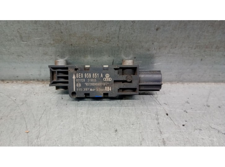 Recambio de sensor impacto para audi a4 berlina (8ec) 2.0 tdi referencia OEM IAM 8E0959651A  