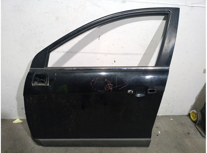 Recambio de puerta delantera izquierda para chevrolet captiva 2.0 diesel cat referencia OEM IAM 42352069 42352069 