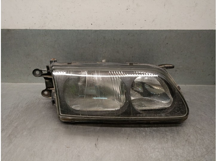Recambio de faro derecho para mazda 626 berlina (gf) 2.0 turbodiesel referencia OEM IAM GE4T51030D GE4T51030D 
