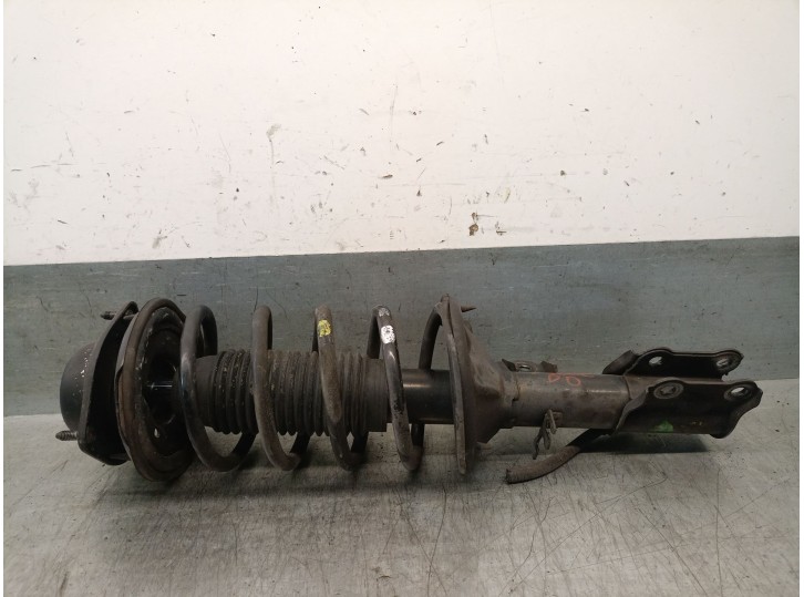 Replacement front right shock absorber for Hyundai Getz (TB) 1.1 12V CAT OEM IAM reference 546601C300 546601C300 