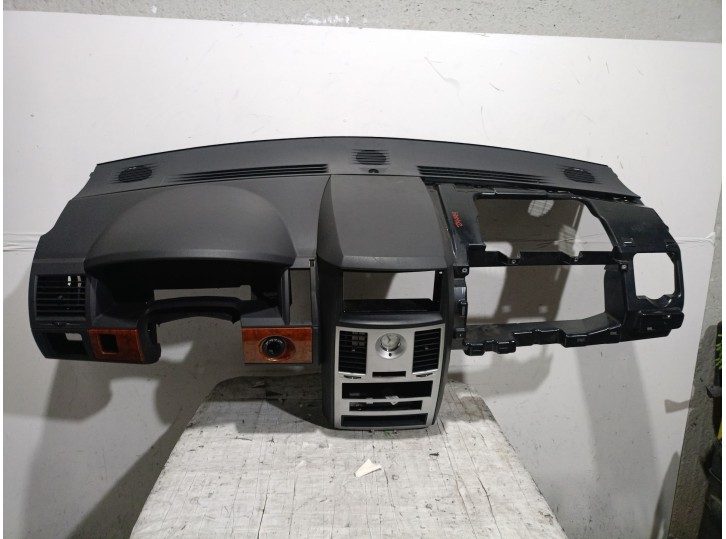Recambio de salpicadero para chrysler grand voyager v (rt) 2.8 crd referencia OEM IAM 68029743AA 68029743AA 