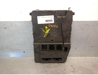 Recambio de caja reles / fusibles para renault megane ii berlina 5p 1.6 16v referencia OEM IAM 8200780018 U118400150J SIEMENS