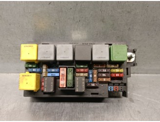 Recambio de caja reles / fusibles para mercedes-benz clase m (w164) ml 280 cdi 4-matic (164.120) referencia OEM IAM A1646400672 