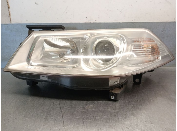 Recambio de faro izquierdo para renault megane ii berlina 5p 1.6 16v referencia OEM IAM 8200412741E 89312730 VALEO