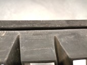 Recambio de rejilla paragolpes delantero para renault megane ii berlina 5p 1.6 16v referencia OEM IAM 8200412379  