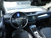 toyota avensis sedán (_t27_) del año 2015