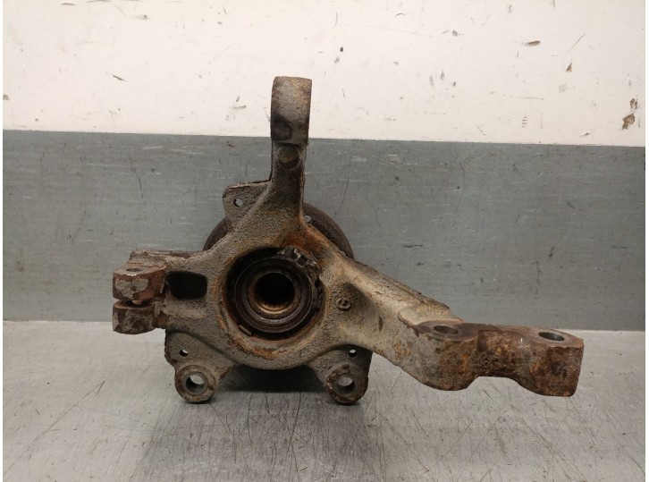 Recambio de mangueta delantera izquierda para renault clio iii 1.5 dci diesel cat referencia OEM IAM 8200345944 8200345944 