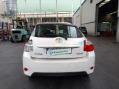 toyota auris del año 2012