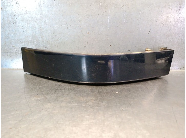 Recambio de molduras traseras para mazda 626 berlina (gf) 2.0 turbodiesel referencia OEM IAM GE5A512E0 GE5A512E0F57 