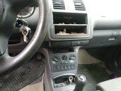 volkswagen polo berlina (6n2) del año 2000