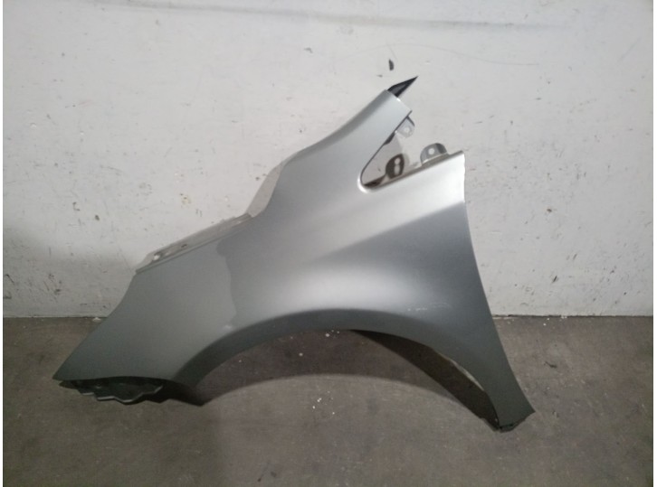 Recambio de aleta delantera izquierda para toyota avensis sedán (_t27_) 2.0 d-4d (wwt271_) referencia OEM IAM 5380205030 