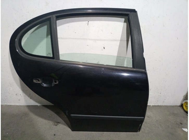 Recambio de puerta trasera derecha para seat leon (1m1) 1.9 tdi referencia OEM IAM 1M0833056M 1M0833056M 