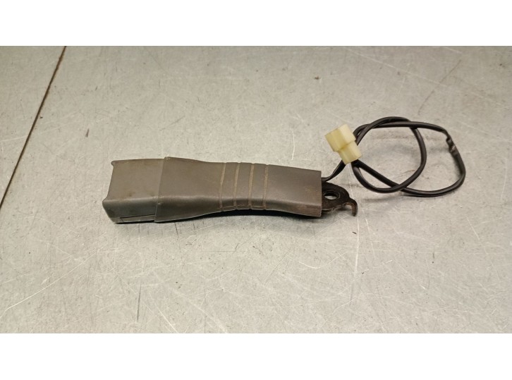 Recambio de enganche cinturon delantero izquierdo para kia shuma i (fb) 1.5 i 16v referencia OEM IAM BF 