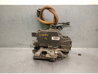 Recambio de spoiler talonera lateral izquierda para mercedes-benz clase b (w245) 2.0 cdi cat referencia OEM IAM A1696102108  