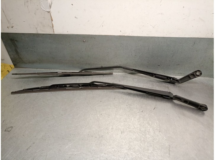 Recambio de brazo limpia delantero derecho para seat leon (1m1) 1.9 tdi referencia OEM IAM 1M1955410D 1M1955410D 