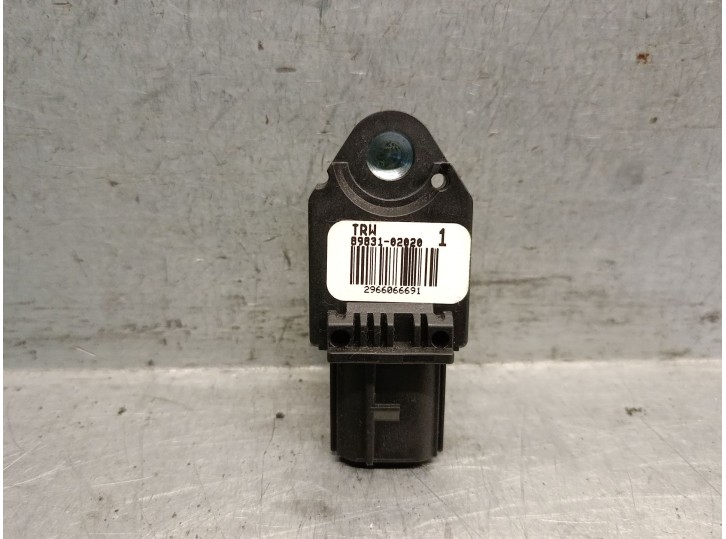 Recambio de sensor impacto para toyota corolla (_e12_) 1.4 d (nde120_) referencia OEM IAM 8983102020 TRW