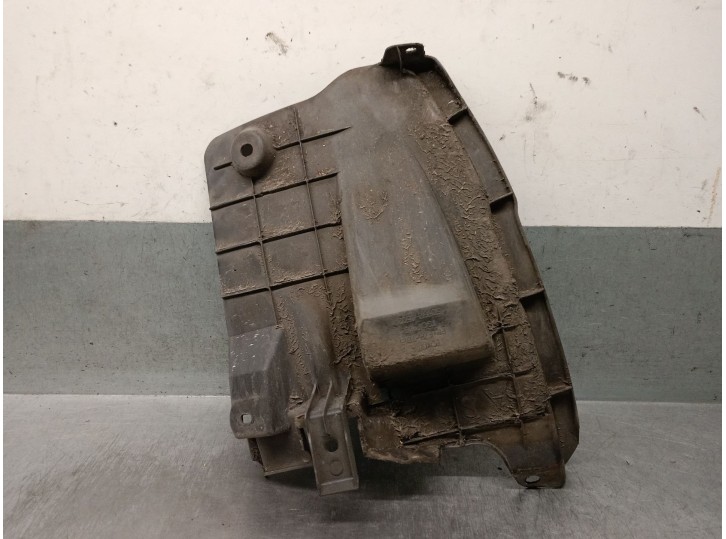 Recambio de guardabarros trasero para toyota avensis sedán (_t27_) 2.0 d-4d (wwt271_) referencia OEM IAM 5259205020 5259205020 