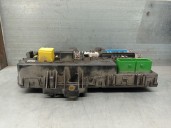 Recambio de caja reles / fusibles para opel zafira b 1.7 16v cdti referencia OEM IAM 13220831M  5DK00866953