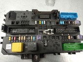 Recambio de caja reles / fusibles para opel zafira b 1.7 16v cdti referencia OEM IAM 13220831M  5DK00866953
