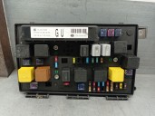 Recambio de caja reles / fusibles para opel zafira b 1.7 16v cdti referencia OEM IAM 13206748M  5DK00866848