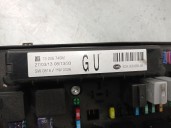 Recambio de caja reles / fusibles para opel zafira b 1.7 16v cdti referencia OEM IAM 13206748M  5DK00866848